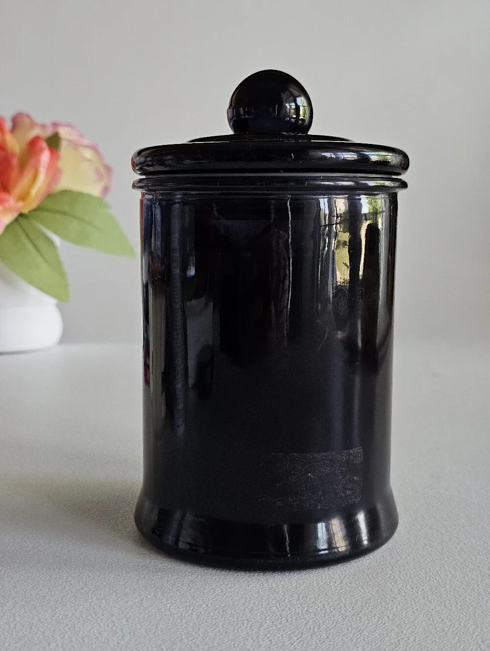 Spooky Studio Dark Night Mahogany Teakwood Natural Soy Wax Candle 17oz Black Jar